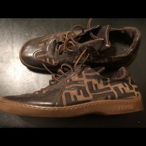 FENDI SNEAKERS